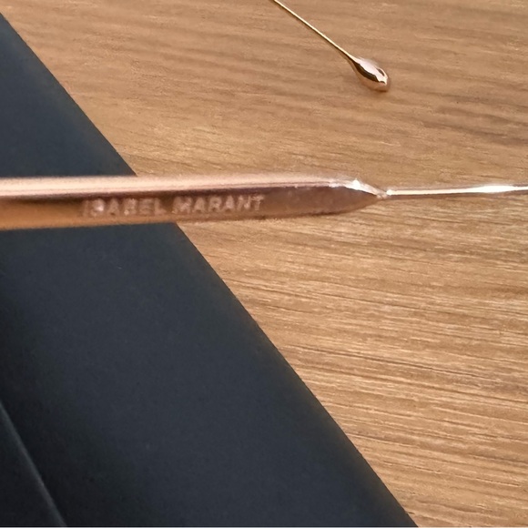 Oversized Sunglasses - Picture 4 of 4